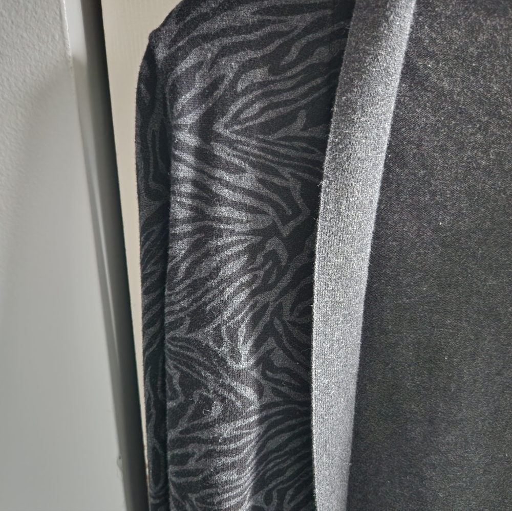 Marvin Richards Women's Zebra Patterned Black Car… - image 3